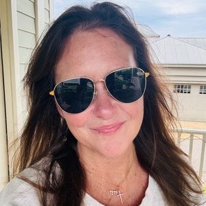 Meet your Posher, Christi